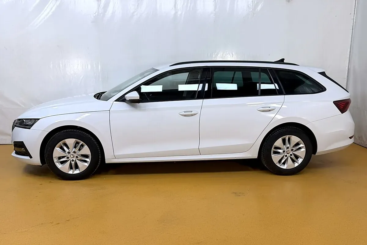 Skoda Octavia 2024 photo 3