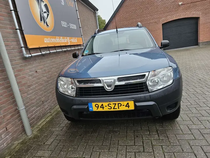 Dacia Duster 2012 photo 2