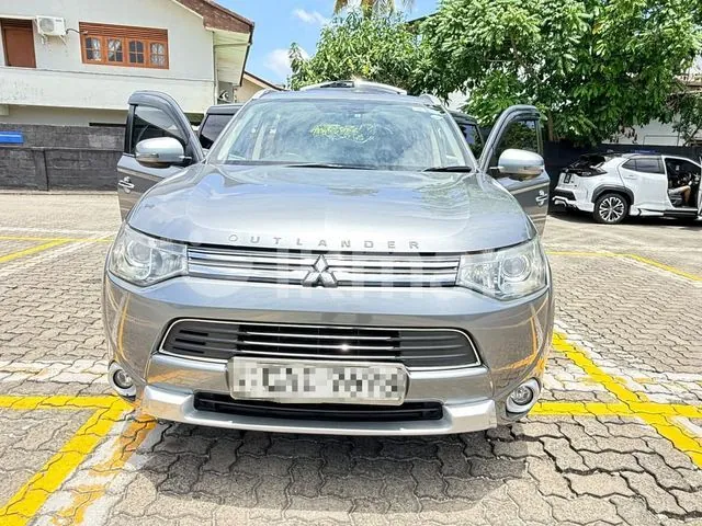 Mitsubishi Outlander 2014 photo 3