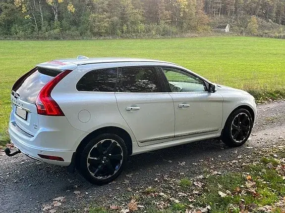 Volvo Xc60 2016 photo 2