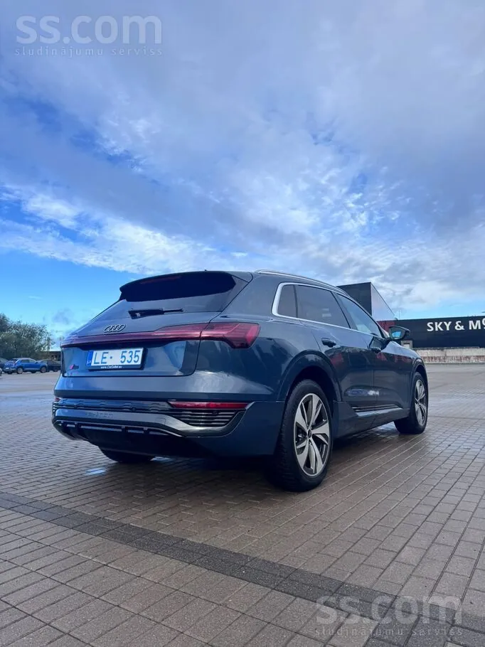 Audi Q8 2024 photo 3
