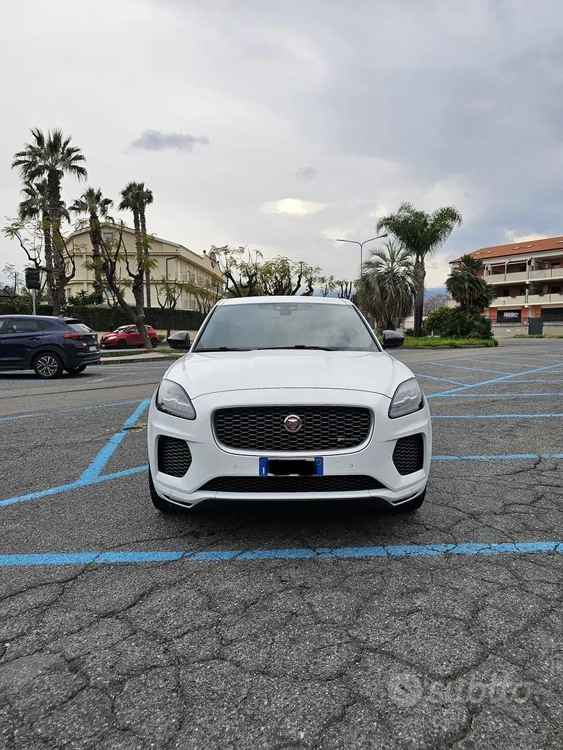 Jaguar E-Pace 2018 photo 5