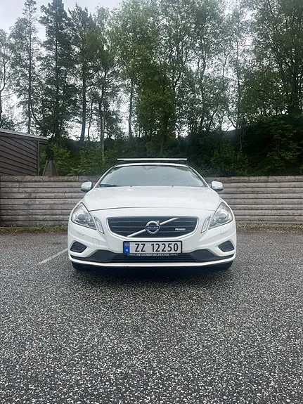 Volvo V60 2012 photo 2