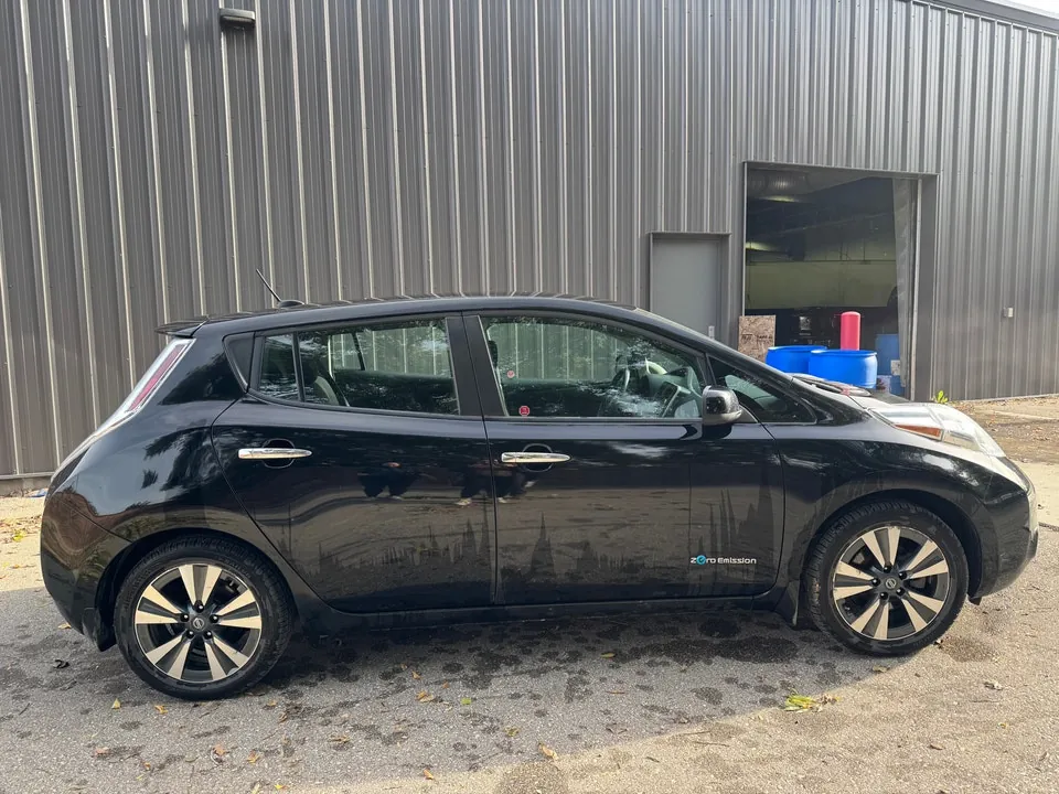 Nissan Leaf 2016 photo 3