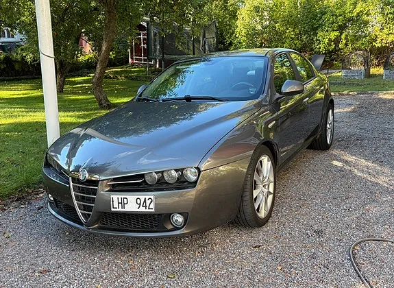 Alfa Romeo 159 2007 photo 2