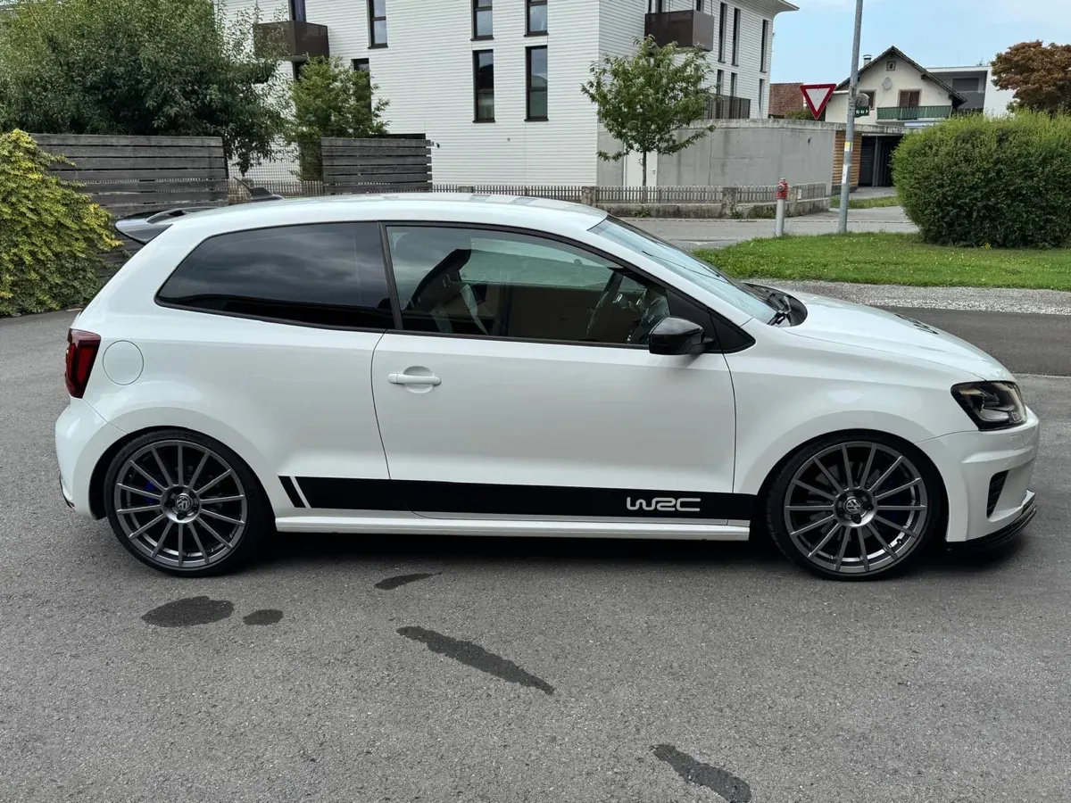 Volkswagen Polo 2013 photo 2