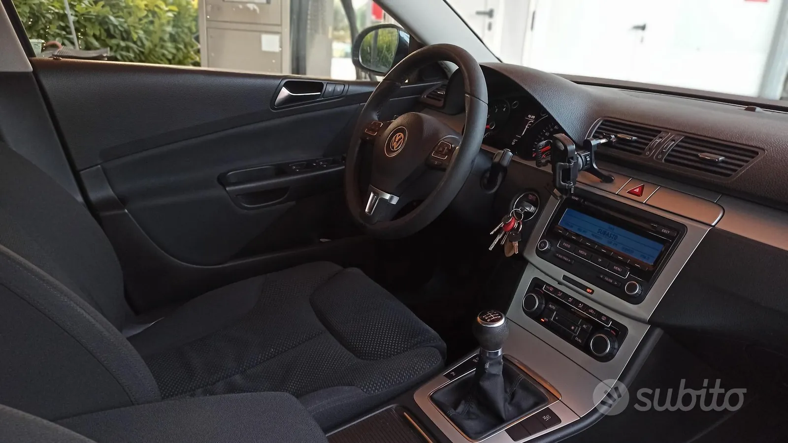 Volkswagen Passat 2010 photo 2