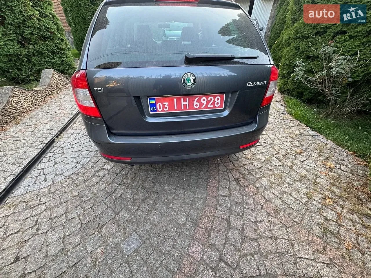 Skoda Octavia 2011 photo 3