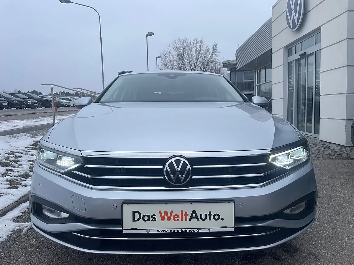Volkswagen Passat 2022 photo 2
