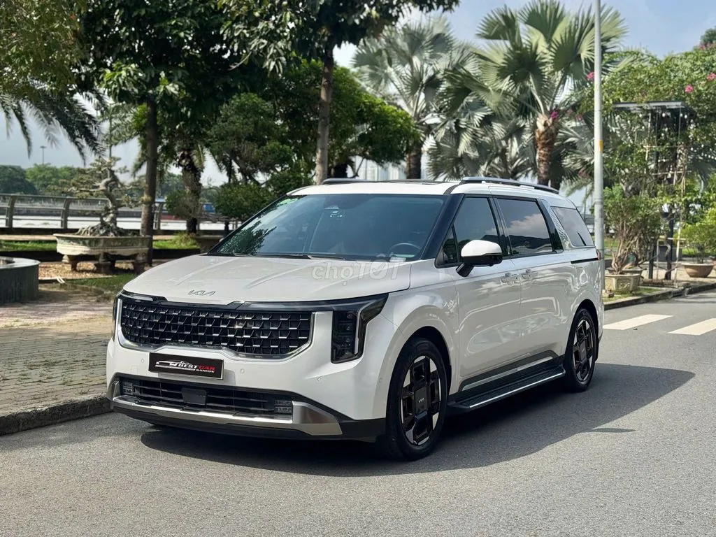 Kia Carnival 2025 photo 2