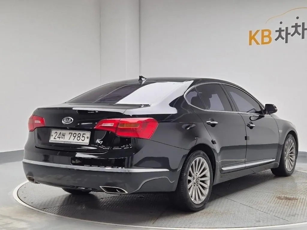 Kia K7 2011 photo 3