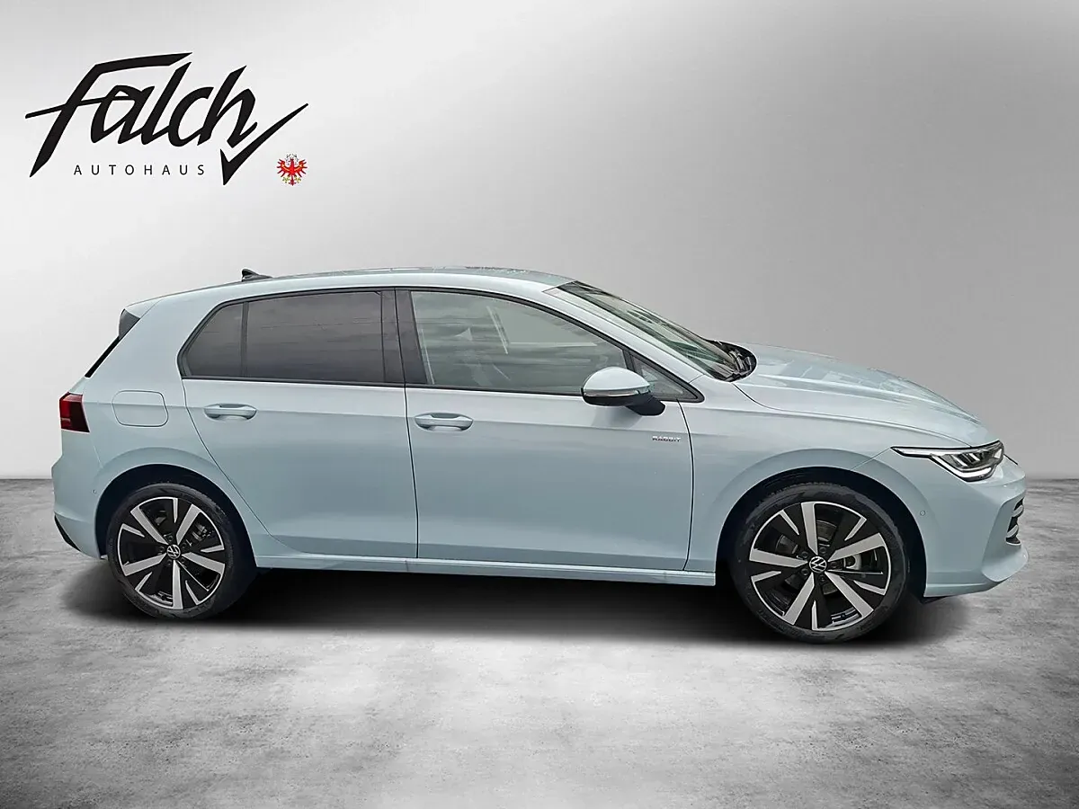 Volkswagen Golf 2026 photo 2