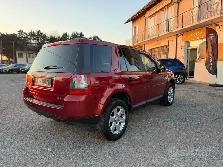 Land Rover Freelander 2008 photo 3