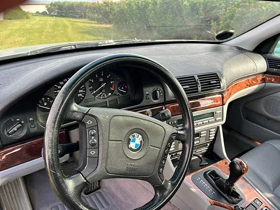 BMW 523I 1996 photo 3