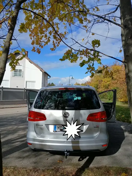 Volkswagen Sharan 2011 photo 2