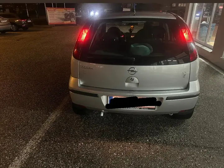 Opel Corsa 2004 photo 2