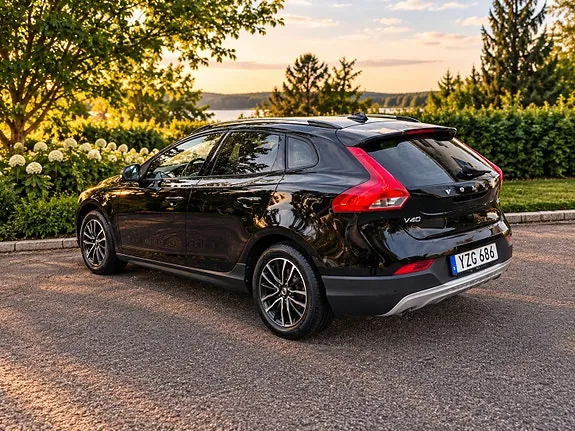 Volvo V40 Cross Country 2018 photo 3