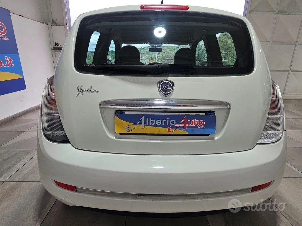 Lancia Ypsilon 2011 photo 5