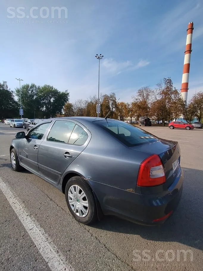 Skoda Octavia 2010 photo 3