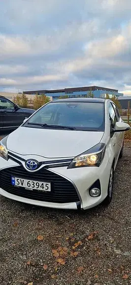 Toyota Yaris 2015 photo 4