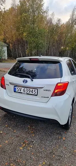 Toyota Yaris 2015 photo 3
