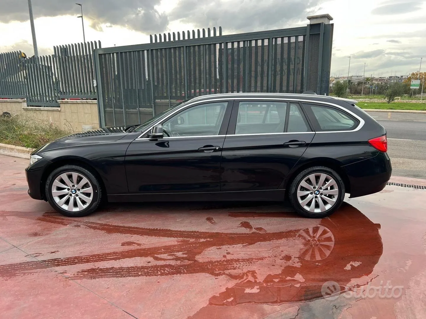 BMW 318D 2014 photo 3