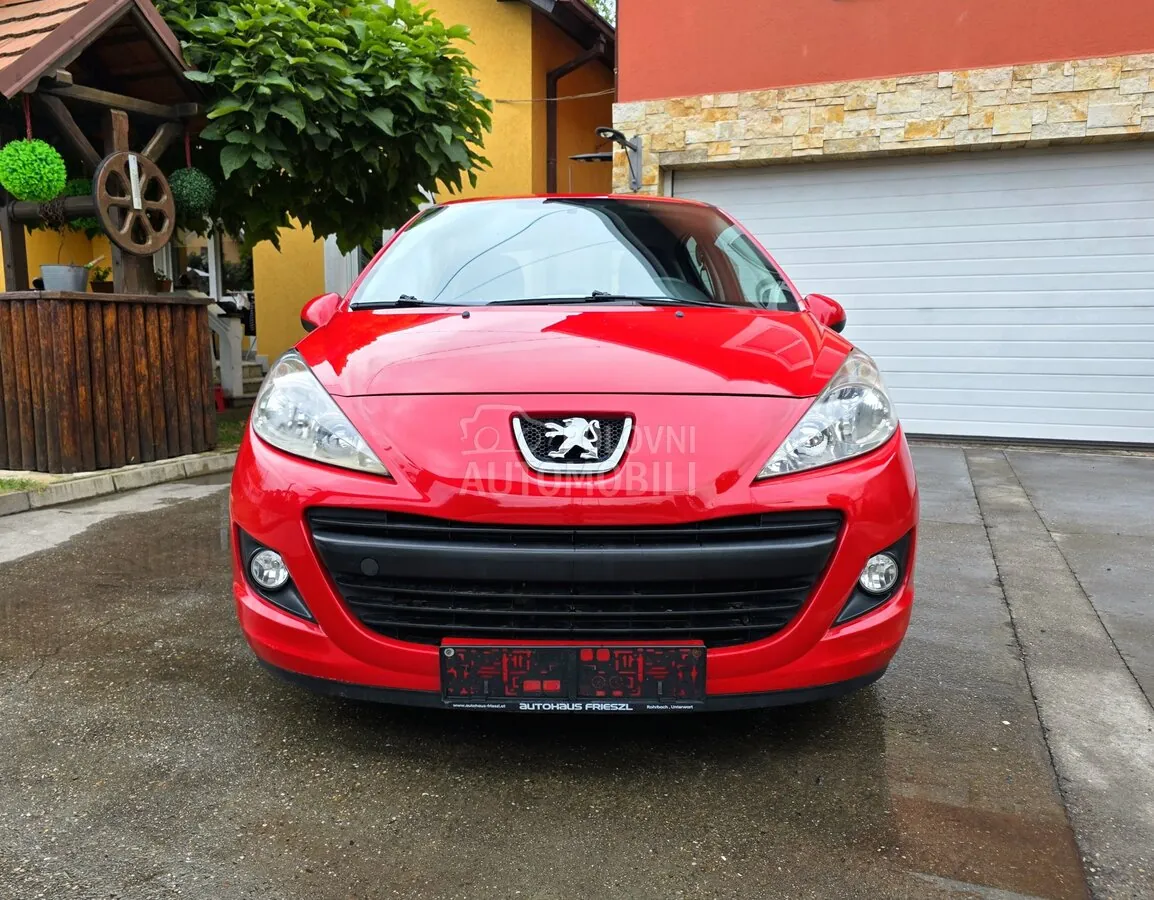 Peugeot 207 2010 photo 2