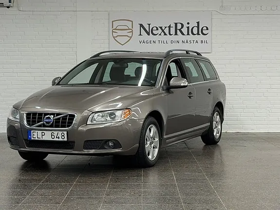 Volvo V70 2010 photo 2