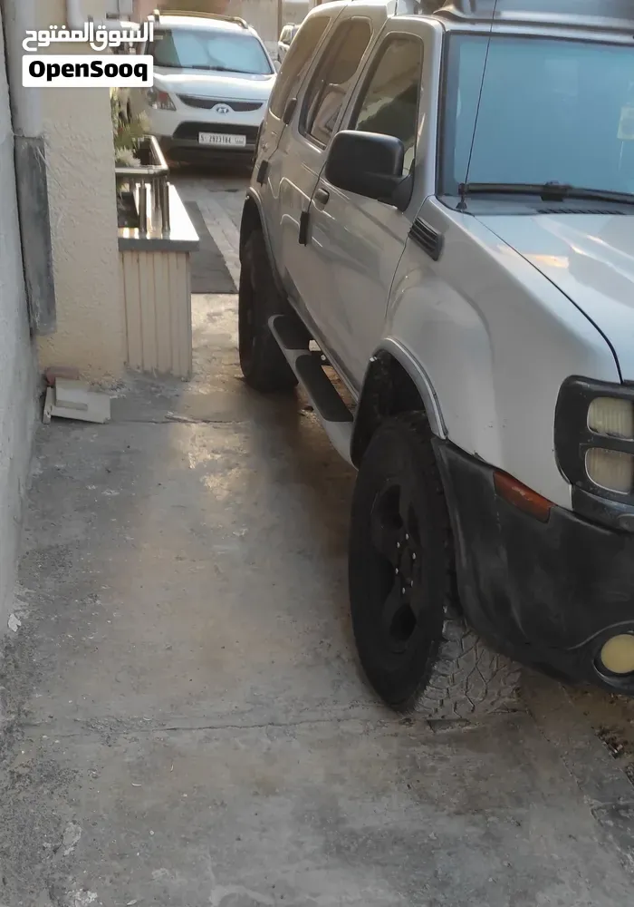 Nissan Other 2004 photo 2