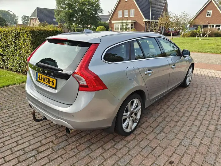 Volvo V60 2010 photo 3