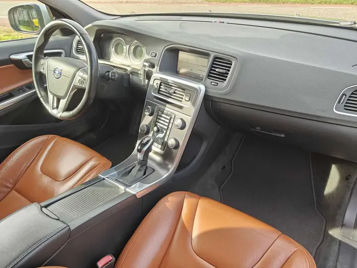Volvo V60 2010 photo 5