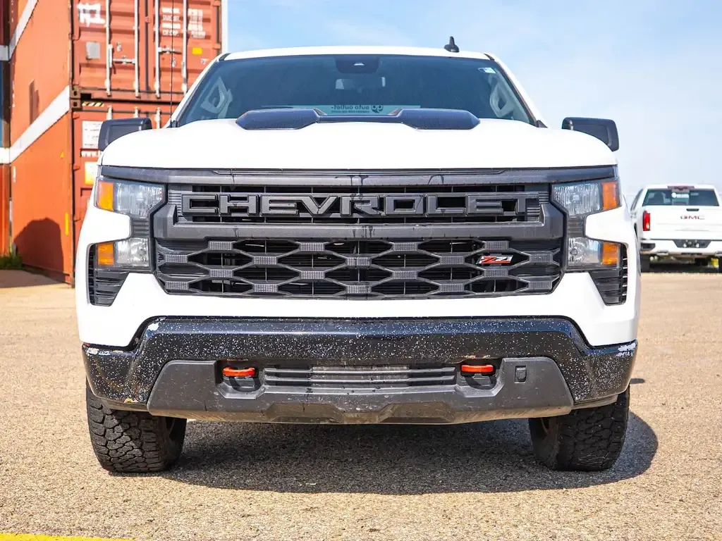 Chevrolet Silverado 1500 2023 photo 2