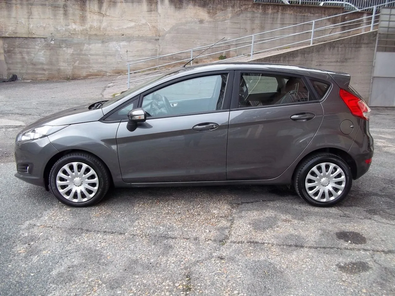 Ford Fiesta 2016 photo 5