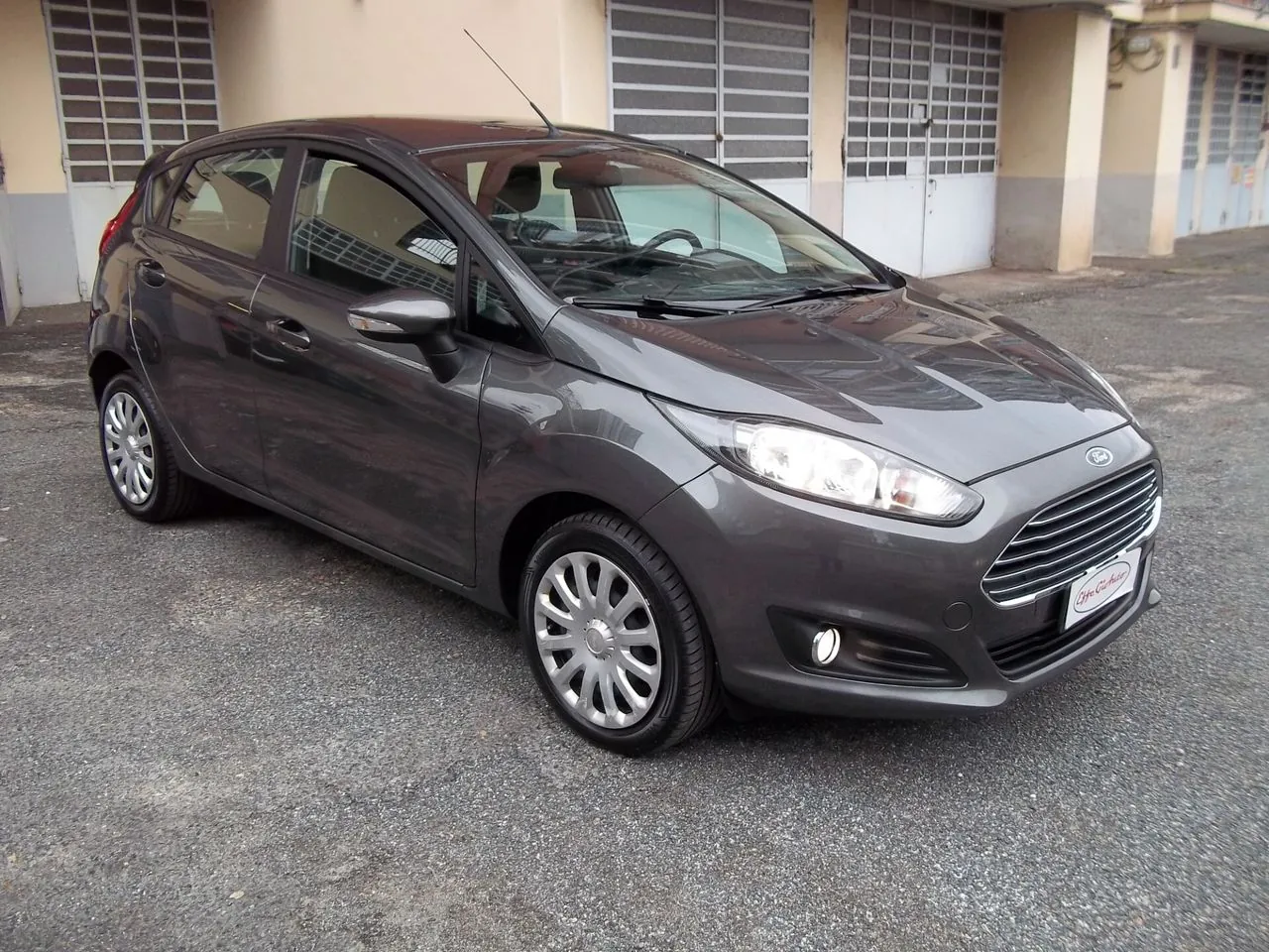 Ford Fiesta 2016 photo 2