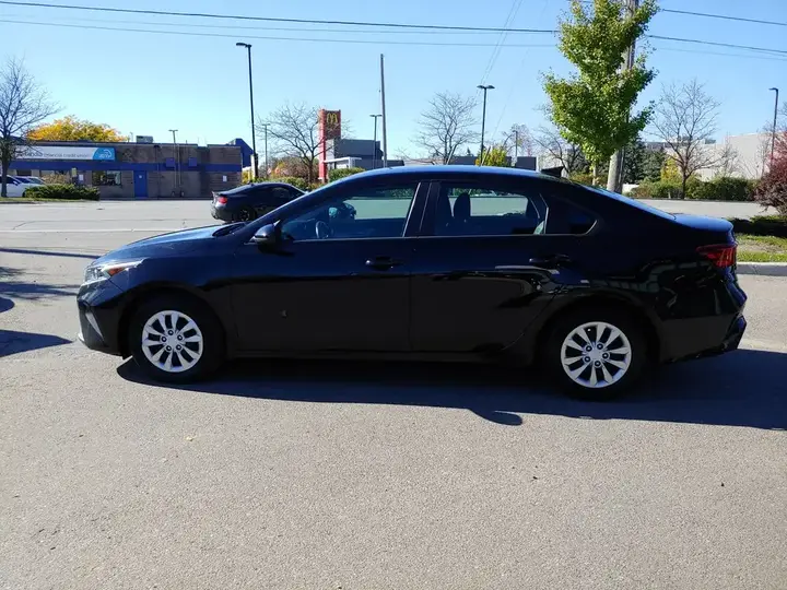 Kia Forte 2023 photo 5