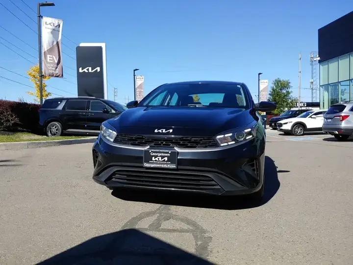 Kia Forte 2023 photo 4