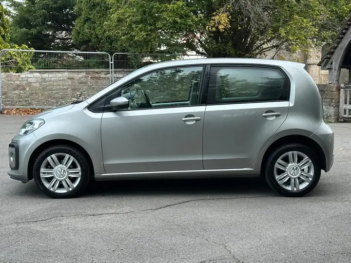 Volkswagen Up 2018 photo 5
