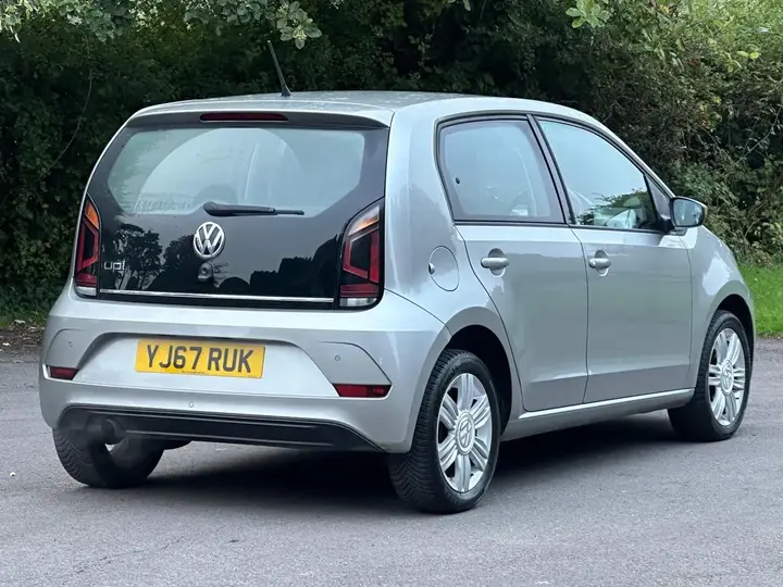 Volkswagen Up 2018 photo 3