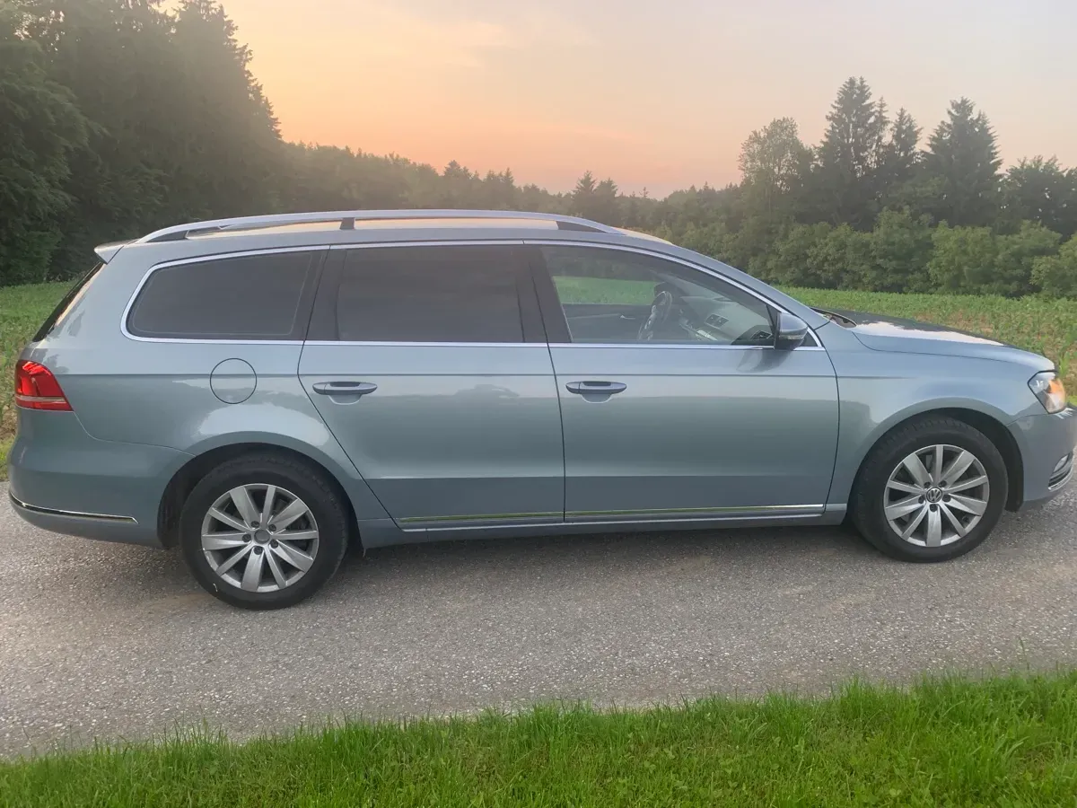 Volkswagen Passat 2012 photo 3