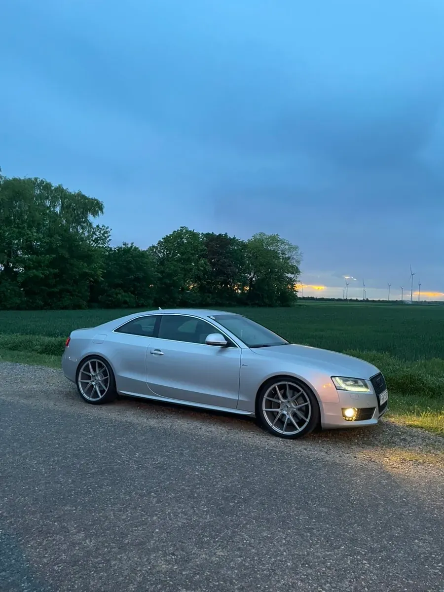 Audi A5 2008 photo 2