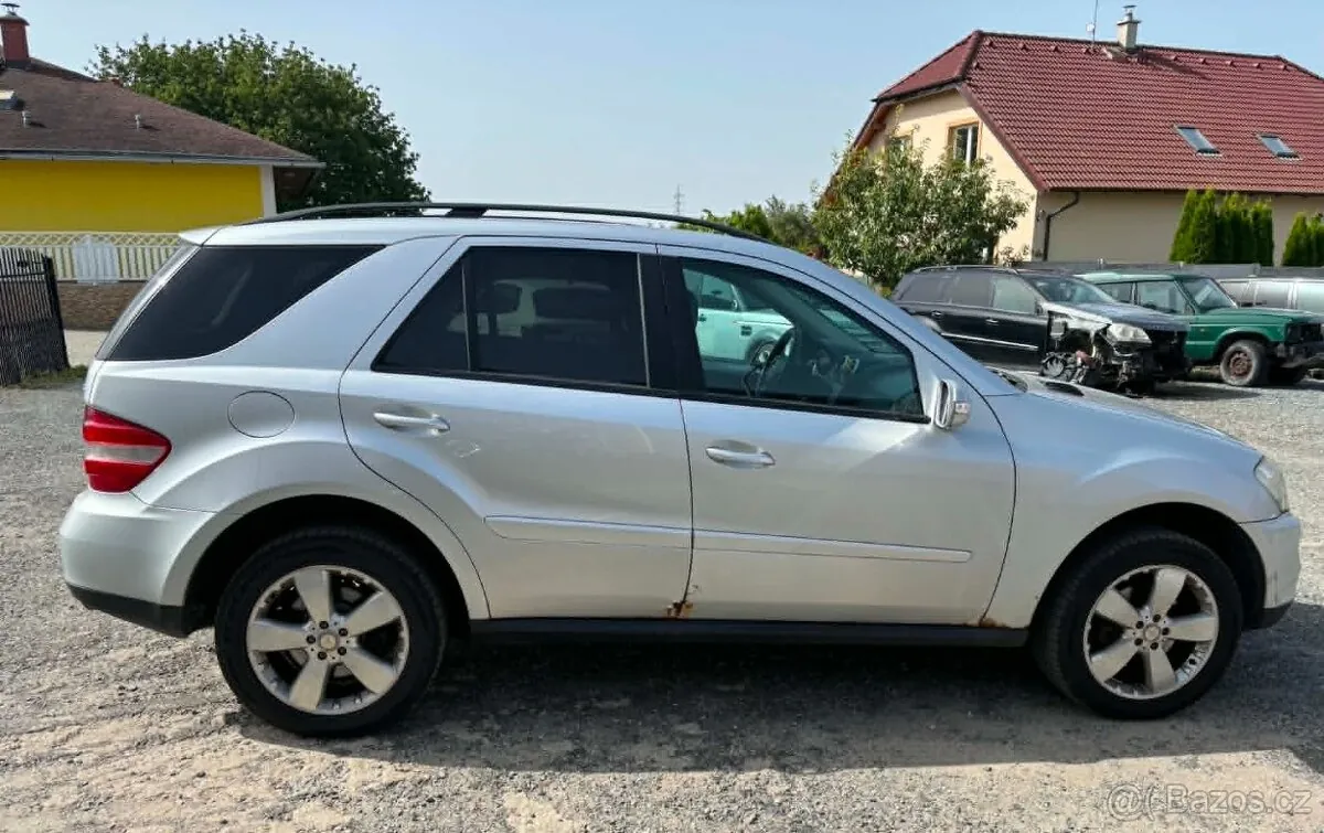 Mercedes-Benz Ml photo 2