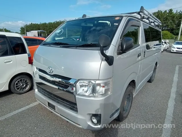Toyota Regiusace Van 2016 photo 2