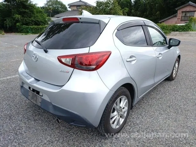 Mazda Demi Xd 2017 photo 4