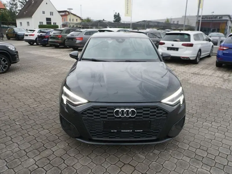 Audi A3 2021 photo 2