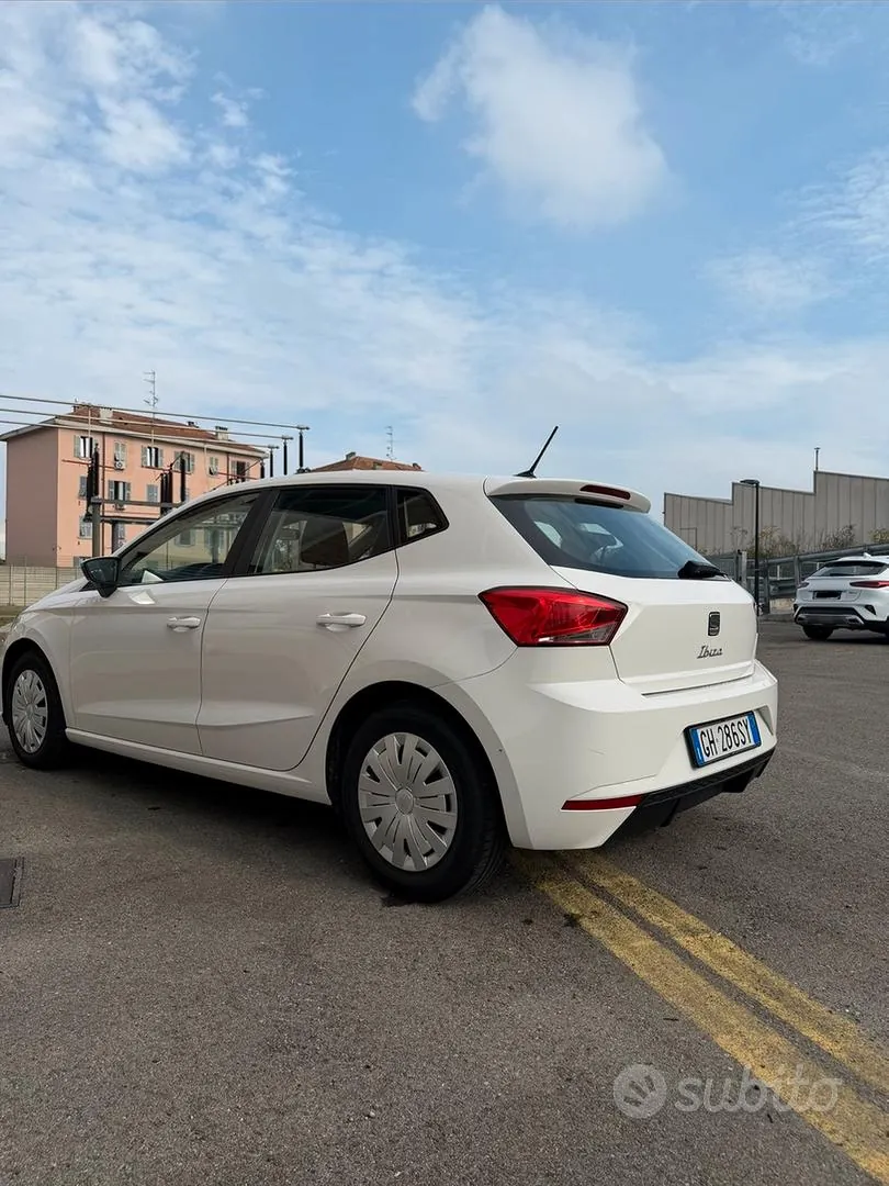 Seat Ibiza 2022 photo 2