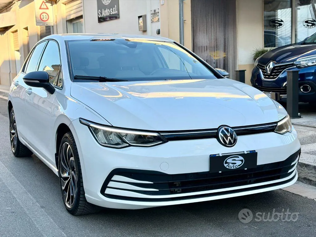 Volkswagen Golf 2021 photo 2