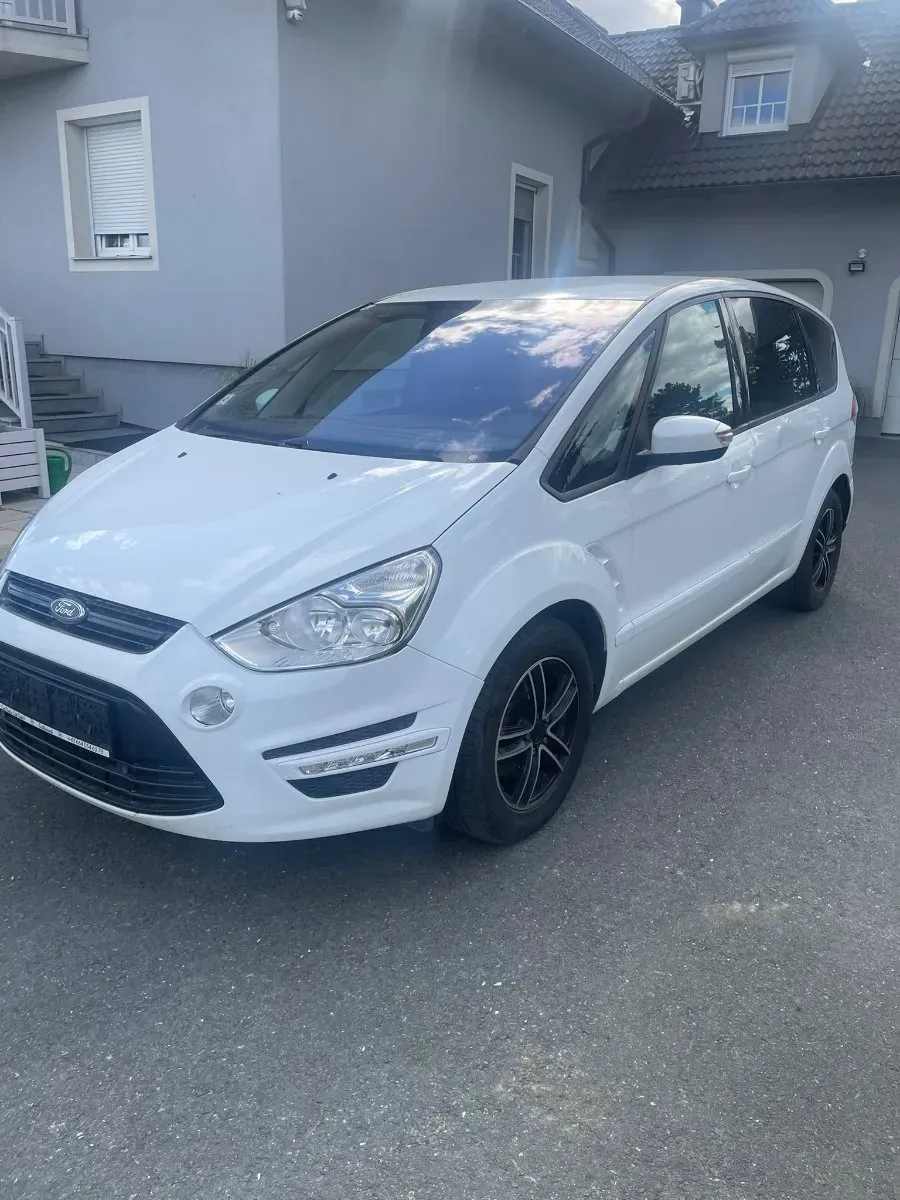 Ford S-Max 2013 photo 3
