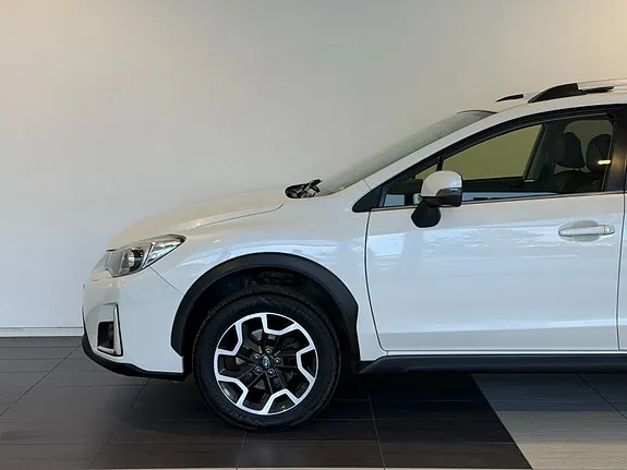 Subaru Xv 2017 photo 3