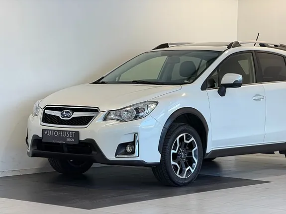 Subaru Xv 2017 photo 2