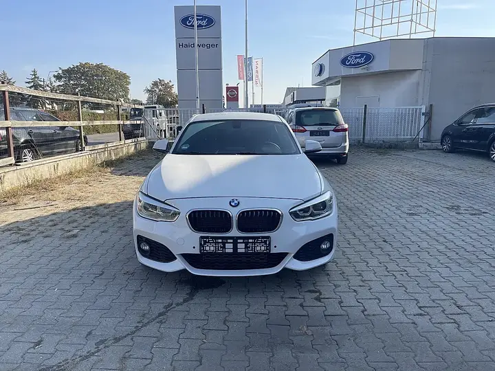 BMW 1 Series 2015 photo 2